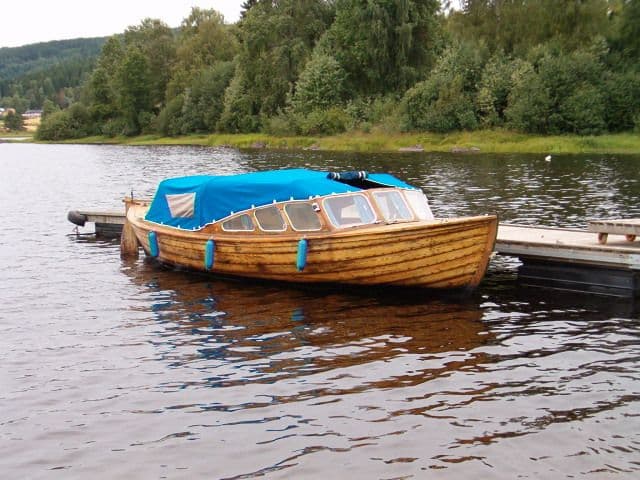 Vedlikehold av trebåt – slik tar du vare på klassikeren din